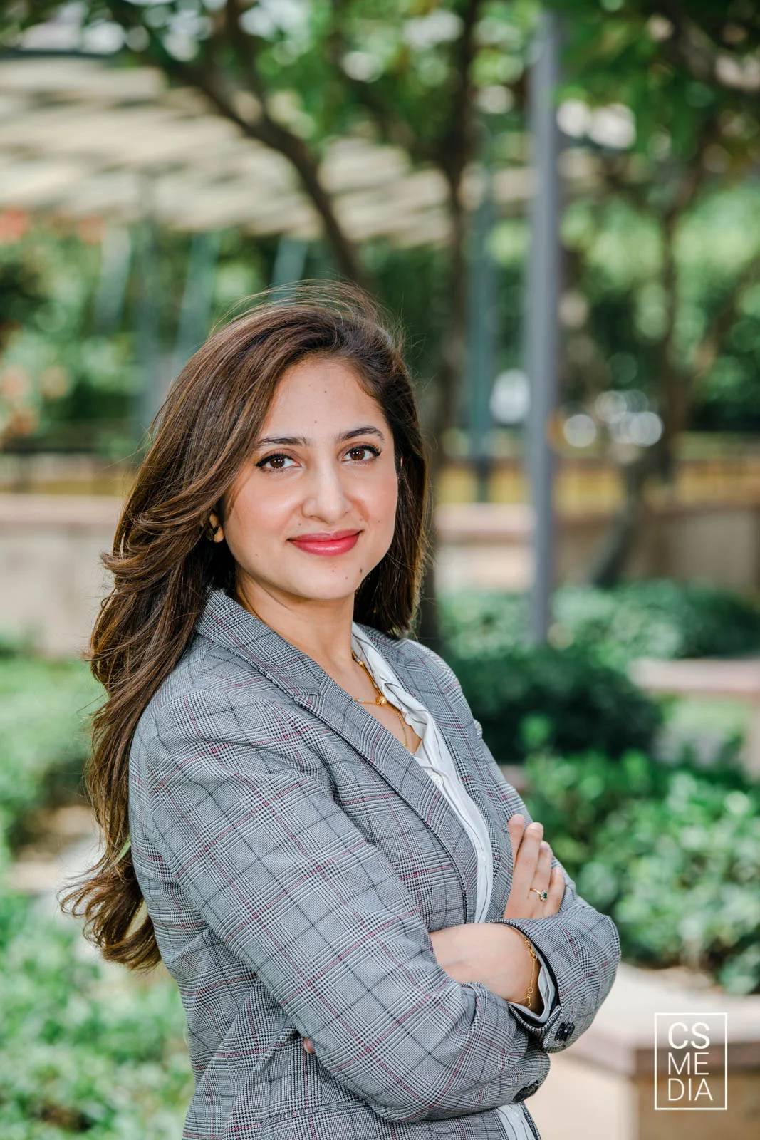 Corporate Headshots Photography for employee business teams in Noida and Delhi.