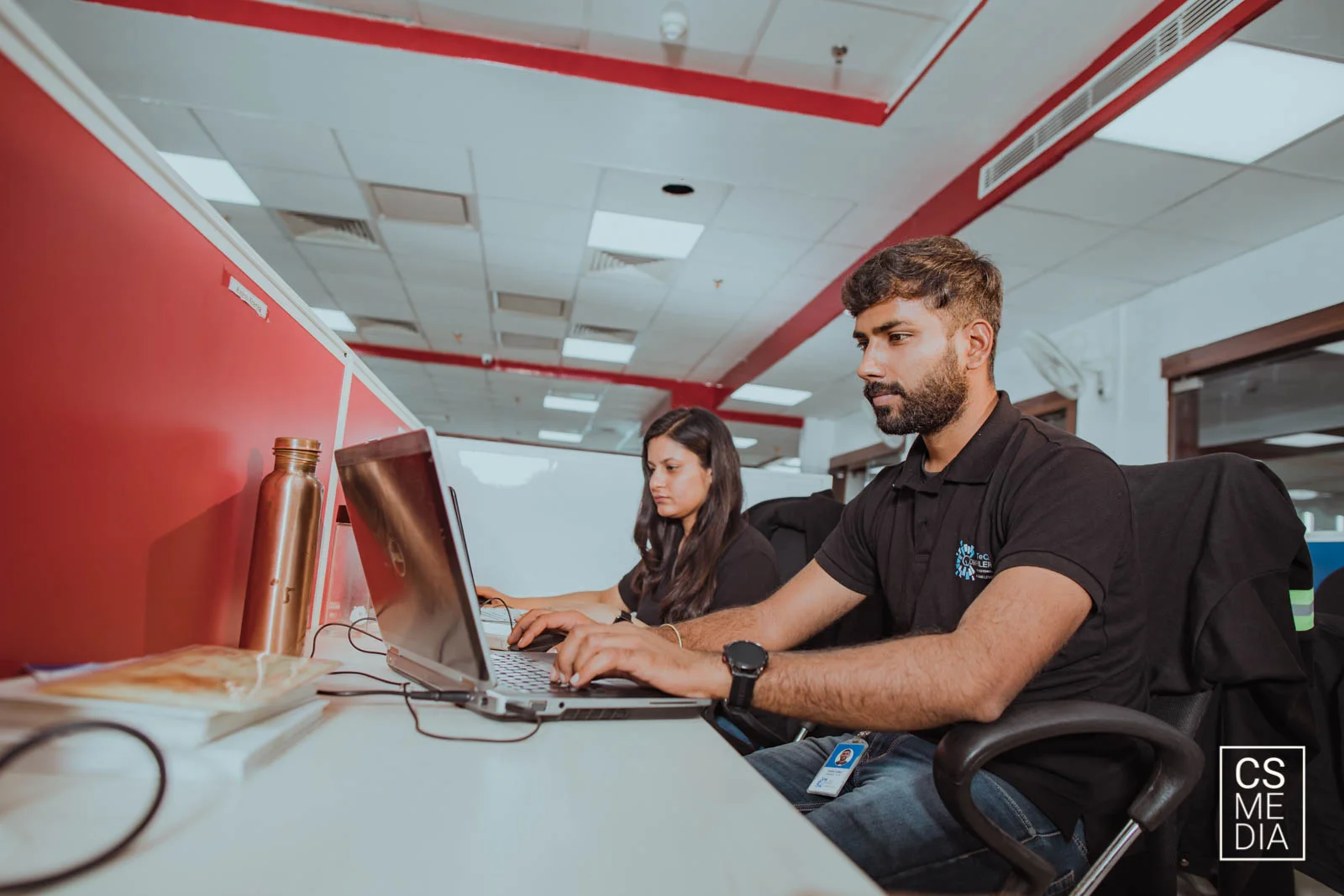 Corporate lifestyle photography delhi ncr mumbai busines lifestyle photographer gurgaon team photography manpower at work photography 8