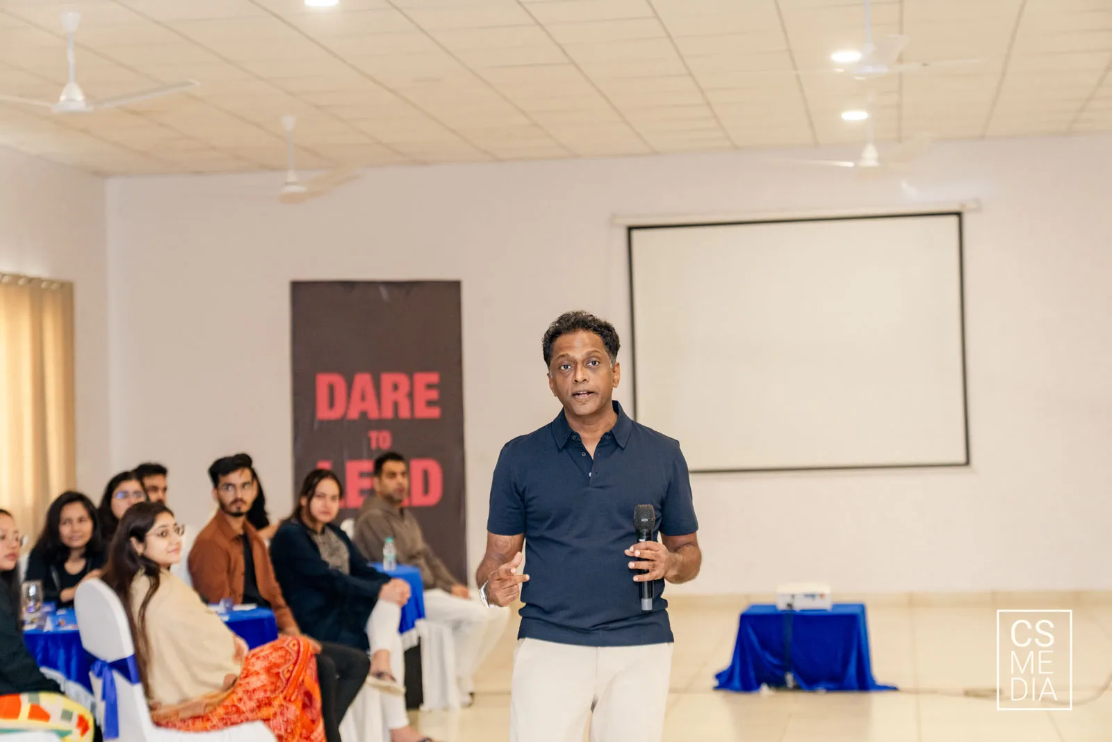 Leadership motivation sessions in company offsite photography